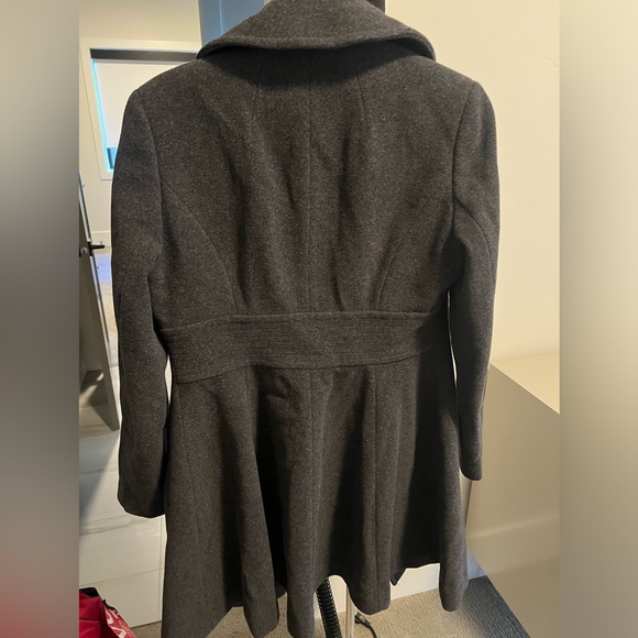 Gray Trench Coat- New with Tags - Picture 4 of 4